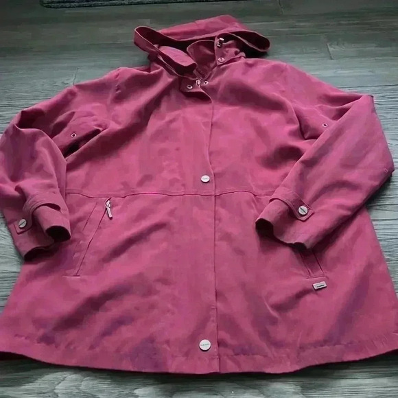 🌸3/$30🌸séquence Petite | Burgundy suede jacket with removable hood - Picture 2 of 12